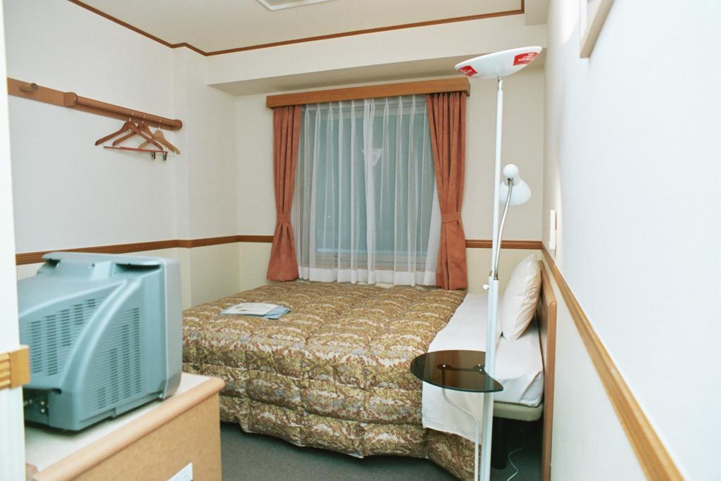 Toyoko Inn Yokohama Minatomirai-Sen Nihon-Odori Ekimae 객실 사진