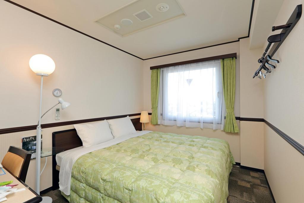 Toyoko Inn Yokohama Minatomirai-Sen Nihon-Odori Ekimae 객실 사진